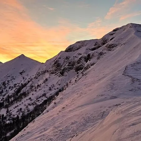 Maison Typique Des Monts Du Cantal
